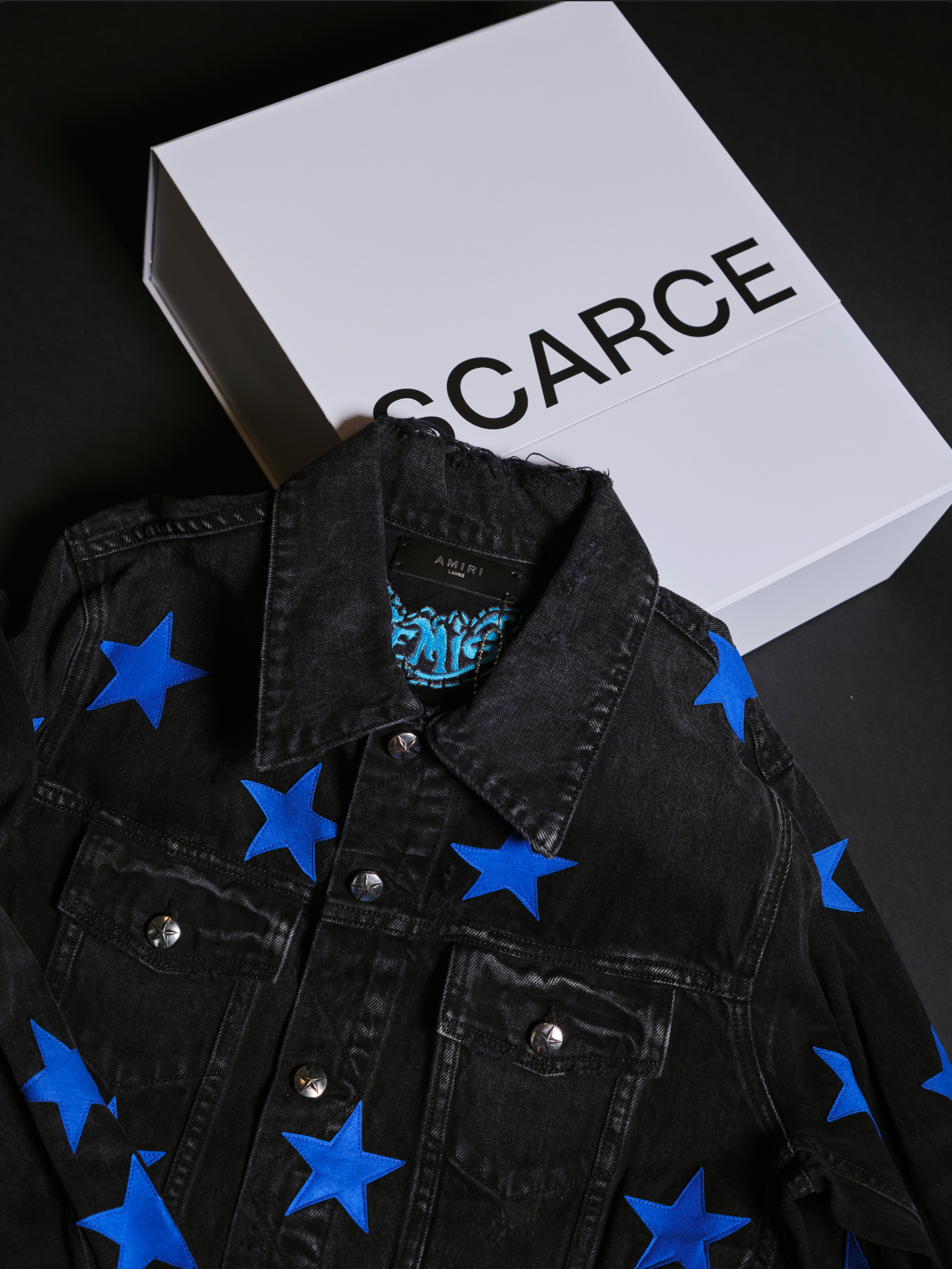 BLACK FRIDAY SAMPLE SALE BOX